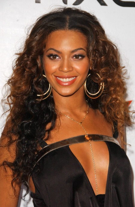 Celebrities Who Have Curly Hair