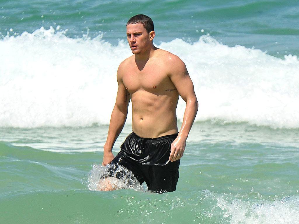 15 Best Male Celebrity Beach Bodies Page 4 Of 15 Fame Focus 